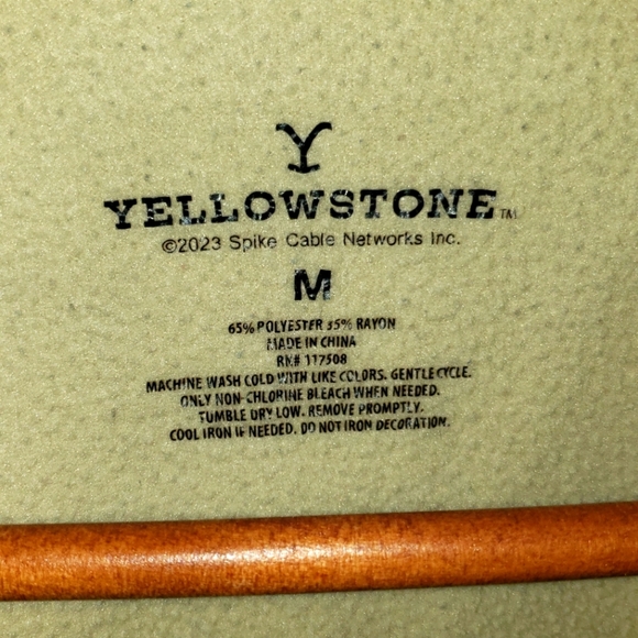 Yellowstone, Dutton Ranch, Western Style, Crewneck, Pullover, Fleece Sweatshirt - Picture 6 of 7